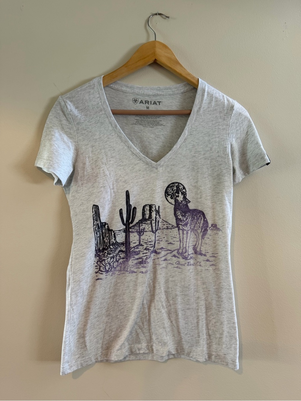 Ariat Heather Gray V-Neck Tee with Purple Desert Wolf Graphic medium